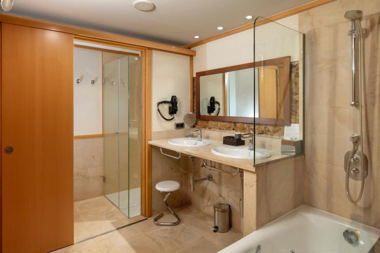 Es Portal Restaurant I Hotel Boutique - Adults Only Pals Bagian luar foto