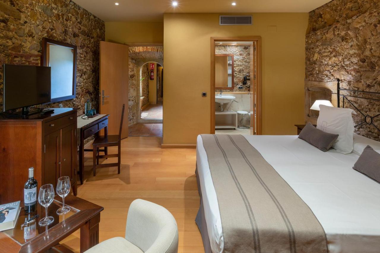 Es Portal Restaurant I Hotel Boutique - Adults Only Pals Bagian luar foto