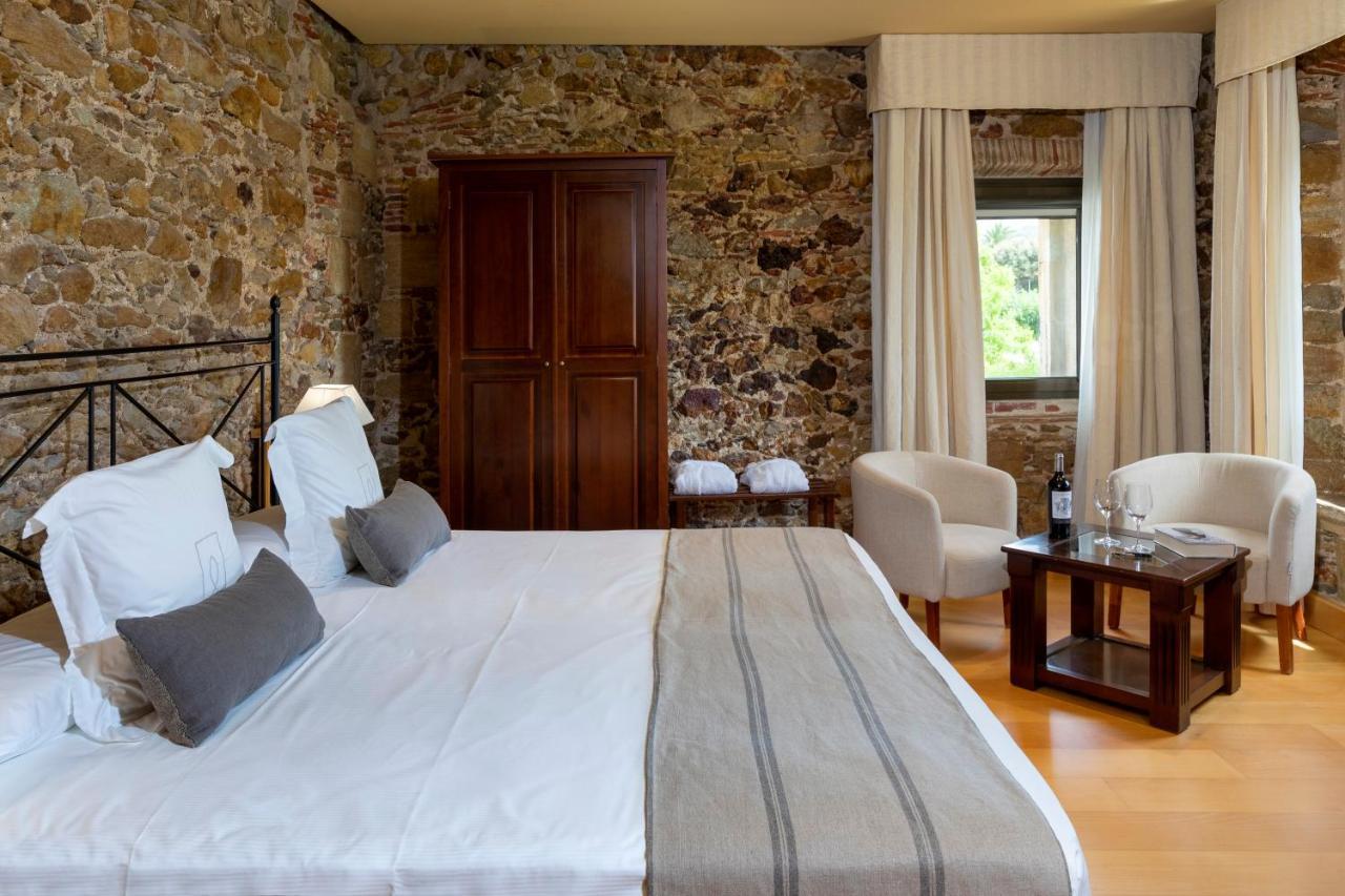 Es Portal Restaurant I Hotel Boutique - Adults Only Pals Bagian luar foto